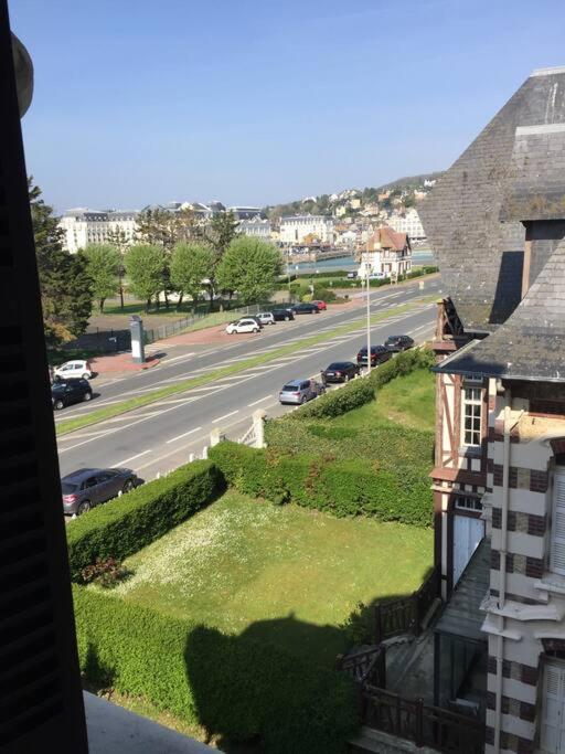 Les Embruns - Plein Ciel - Appartement 3Eme Etage Deauville Eksteriør billede
